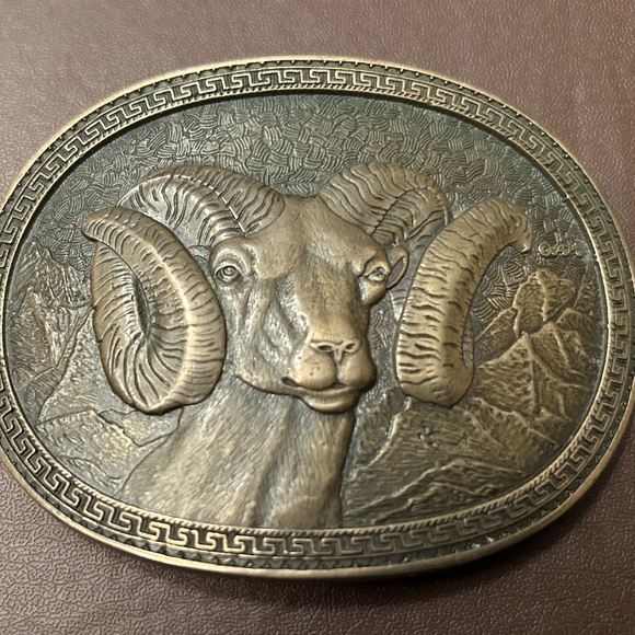 Vintage solid brass sheep ram belt buckle. Award design medals. Euc - Picture 1 of 4